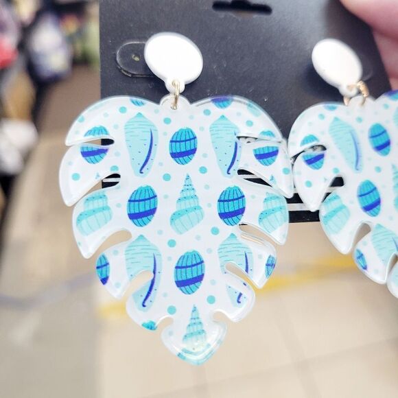 Brand New Blue Sea Shells Graphic Earrings - Picture 2 of 5